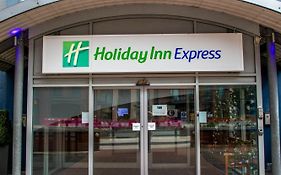 Holiday Inn Express London Royal Docks Docklands 3*